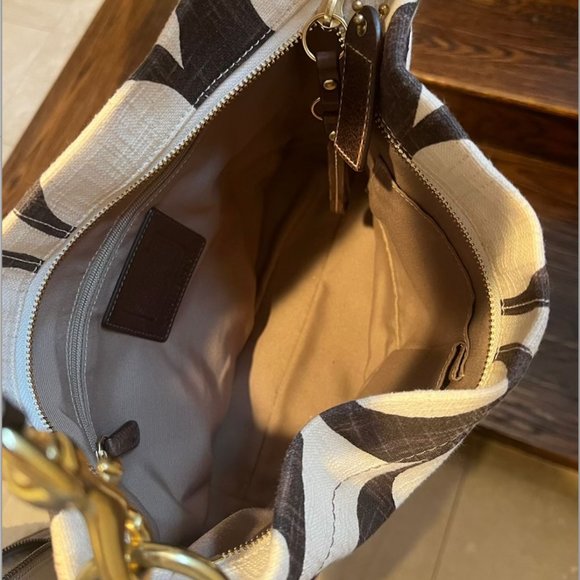 Coach Handbag - Picture 2 of 2